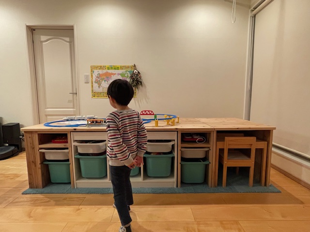 T邸